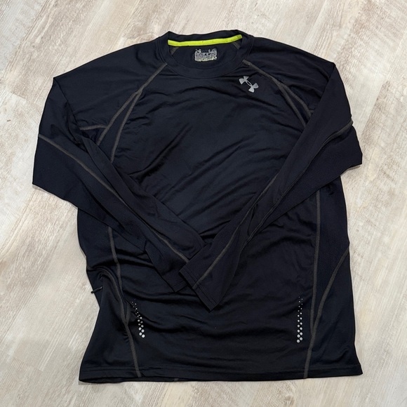 Under Armour Black Performance Long Sleeve - Picture 1 of 1